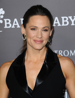 Jennifer Garner hoodie #3795307