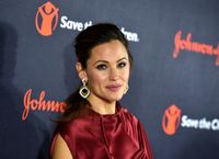 Jennifer Garner Sweatshirt #3795479