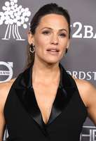 Jennifer Garner Sweatshirt #3795546
