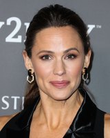 Jennifer Garner Sweatshirt #3795562