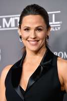 Jennifer Garner mug #G2412838