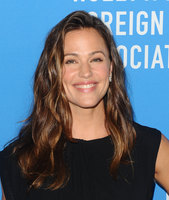 Jennifer Garner Sweatshirt #3795665