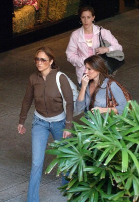Jennifer Lopez tote bag #G163870