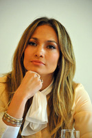 Jennifer Lopez Sweatshirt #2492204