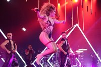 Jennifer Lopez longsleeve t-shirt #3100702