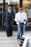 Jennifer Lopez tote bag #G1482172