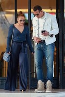 Jennifer Lopez Sweatshirt #3240129