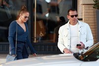 Jennifer Lopez Sweatshirt #3240156