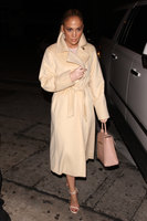 Jennifer Lopez tote bag #G1482269