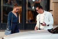 Jennifer Lopez longsleeve t-shirt #3240182