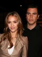 Jessica Alba Sweatshirt #1429432