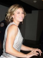 Jessica Biel Sweatshirt #1453514