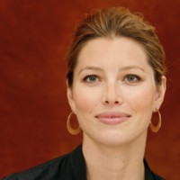 Jessica Biel Sweatshirt #1496114