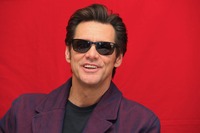 Jim Carrey Longsleeve T-shirt #2435434