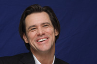 Jim Carrey Longsleeve T-shirt #2441035