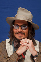 Johnny Depp Longsleeve T-shirt #2447399