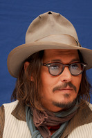 Johnny Depp Longsleeve T-shirt #2447409