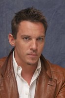 Jonathan Rhys Meyers Sweatshirt #2260019