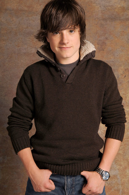 Josh Hutcherson Poster 2193889