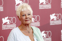 Judi Dench Sweatshirt #3070888