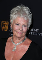 Judi Dench Sweatshirt #3070902