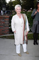 Judi Dench Sweatshirt #3070953