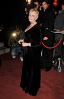 Judi Dench Longsleeve T-shirt #3071110
