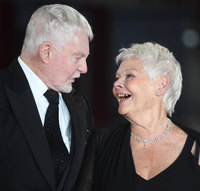 Judi Dench Longsleeve T-shirt #3071195