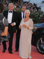 Judi Dench Longsleeve T-shirt #3071216
