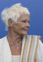 Judi Dench Longsleeve T-shirt #3071271