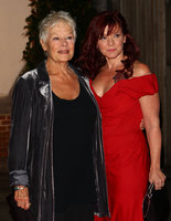Judi Dench Longsleeve T-shirt #3071282