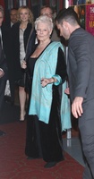 Judi Dench Longsleeve T-shirt #3071457