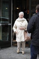 Judi Dench Longsleeve T-shirt #3071525