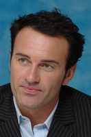 Julian McMahon Sweatshirt #2229032