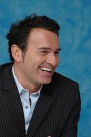 Julian McMahon Longsleeve T-shirt #2229039