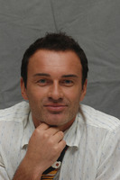 Julian McMahon Longsleeve T-shirt #2229044