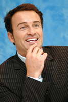 Julian McMahon Sweatshirt #2399230