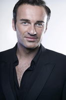 Julian Mcmahon Longsleeve T-shirt #3262784