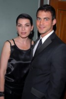 Julianna Margulies Sweatshirt #1503214