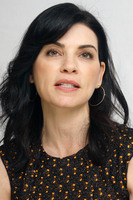 Julianna Margulies hoodie #2157980