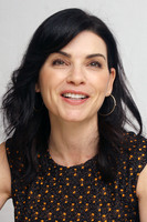 Julianna Margulies Sweatshirt #2242023