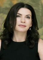 Julianna Margulies Sweatshirt #2248677