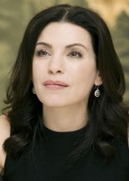 Julianna Margulies Sweatshirt #2248683