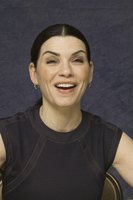 Julianna Margulies Sweatshirt #2443516