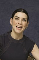 Julianna Margulies Sweatshirt #2443532