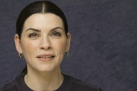 Julianna Margulies t-shirt #2443540