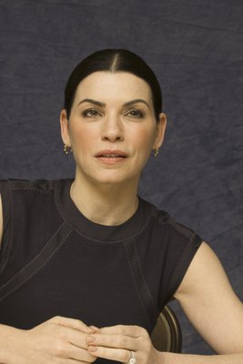 Julianna Margulies Poster 2443543