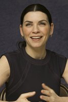Julianna Margulies t-shirt #2443547