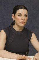 Julianna Margulies Sweatshirt #2443548