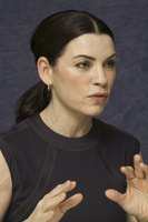 Julianna Margulies t-shirt #2443555